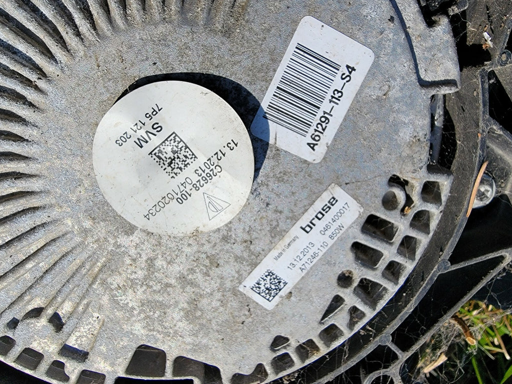 Porsche Cayenne 958 92A 2015 Radiator Cooling Thermo Fan 7P0121207B OEM