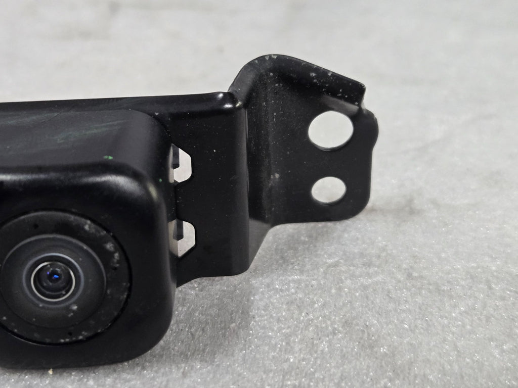 2017-2022 Toyota Highlander Front View Parking Aid Assist Camera OEM 86790-0E081
