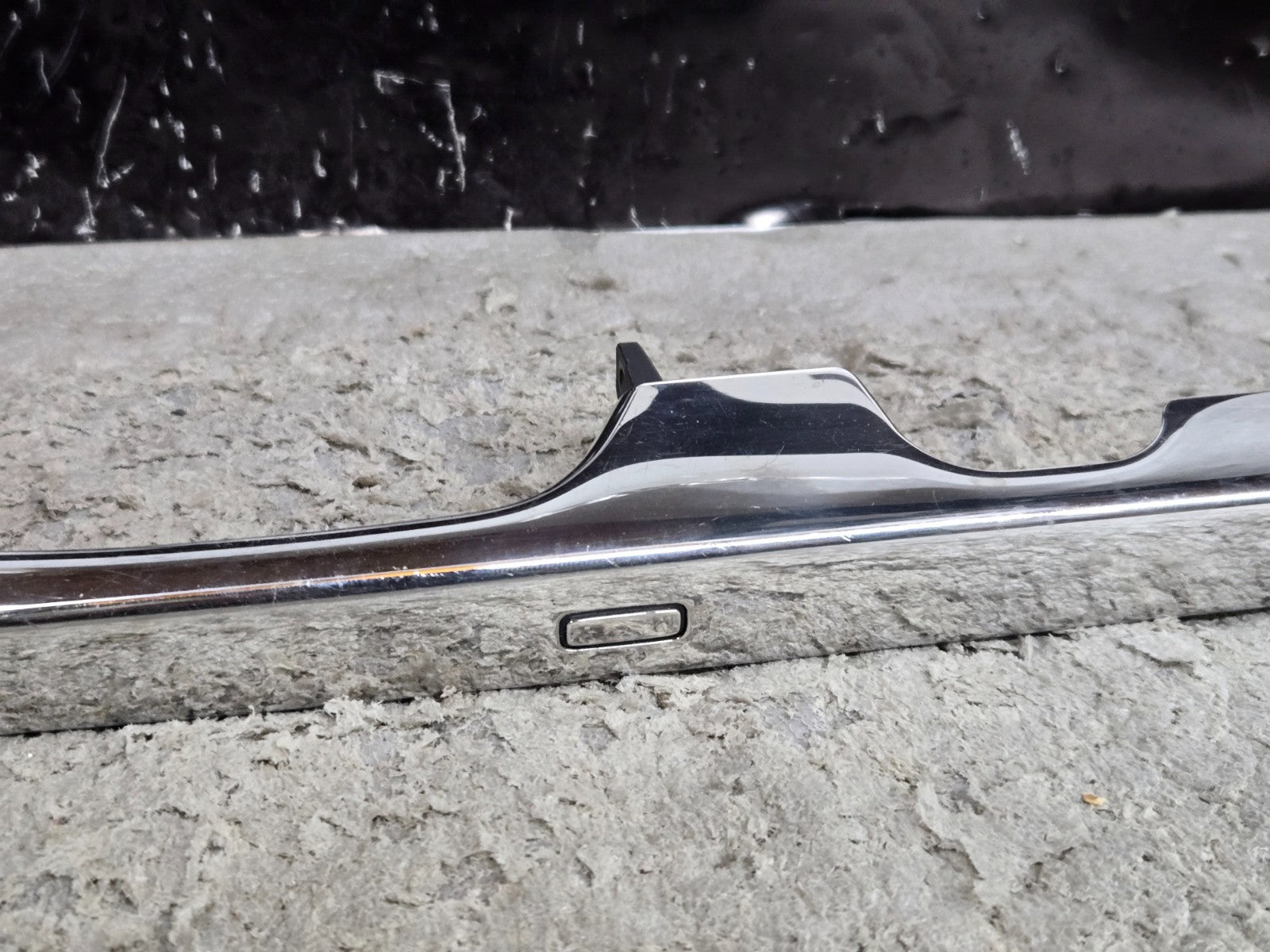 2015-2019 Rolls Royce Wraith Dawn Front Left LH Door Handle 51217348277 OEM RR05