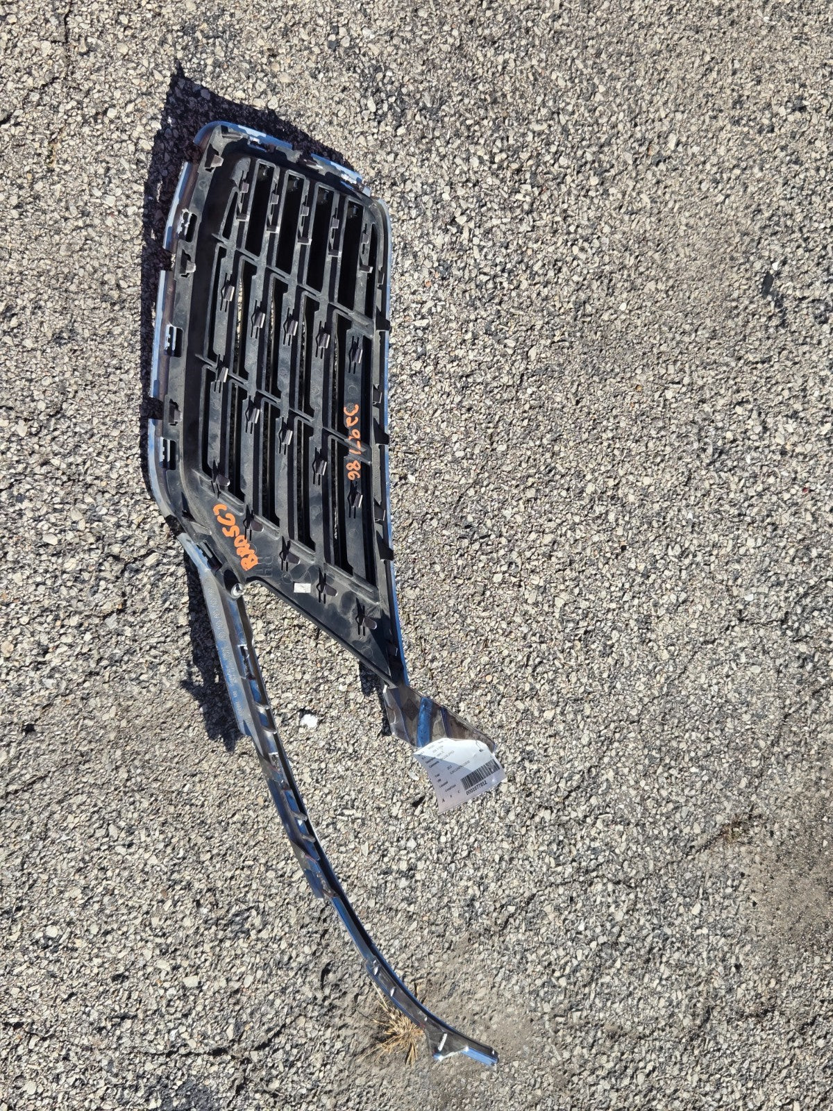 2015 2016 2017 2018 Lincoln MKC Front Bumper Grille Right RH EJ7B-8B271-AEW OEM