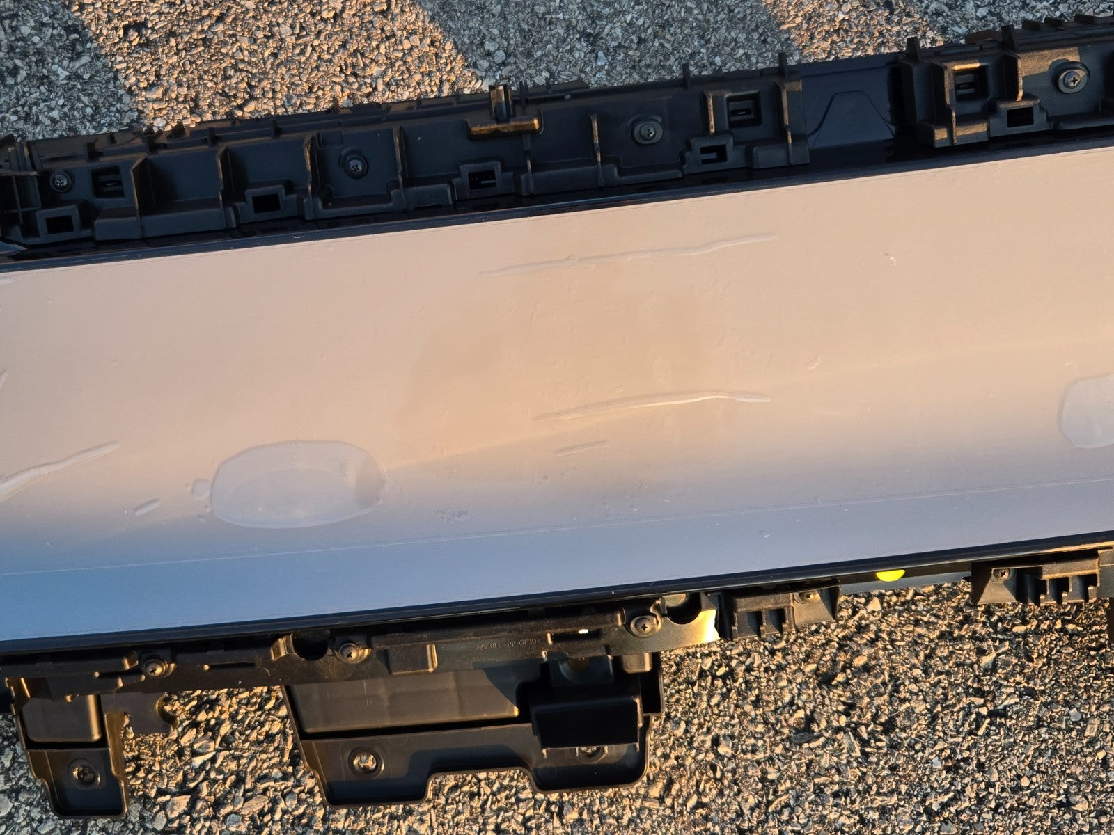 2024 Kia EV9 Front Grill Assembly W/ Digital Lighting White 92209-DO000 C7S OEM
