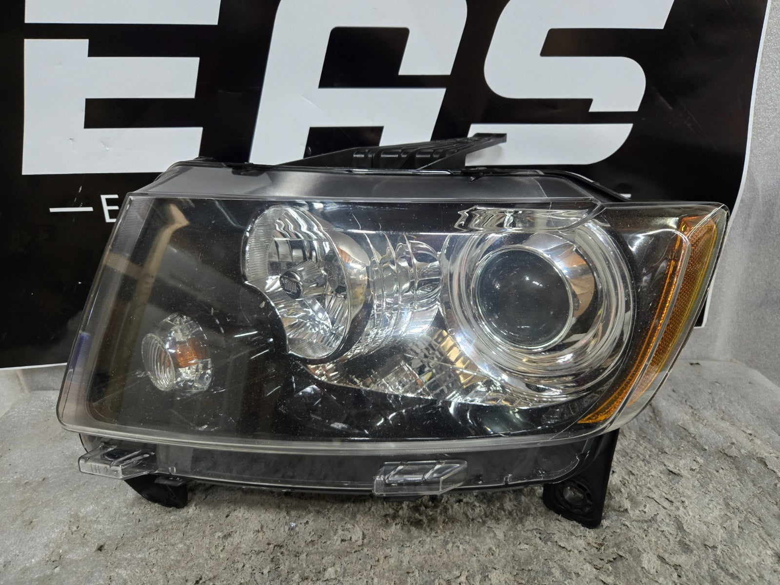2011 2012 2013 Jeep Grand Cherokee Xenon HID Headlight Left LH Driver Side OEM