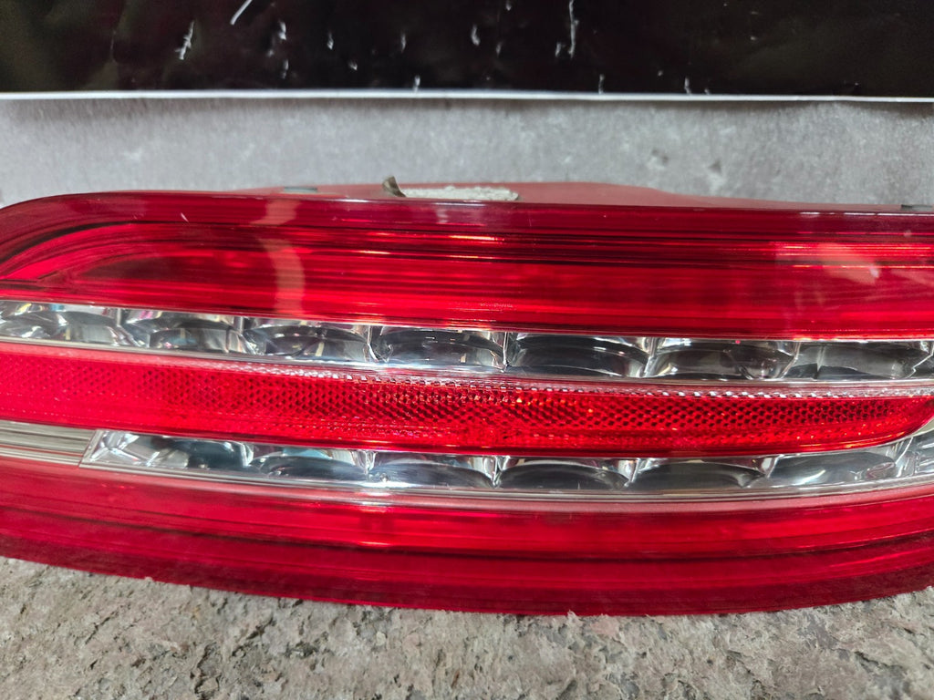2018-2020 LINCOLN MKC REAR RIGHT TAILGATE TAILLIGHT TAIL LIGHT LAMP OEM 80570CA