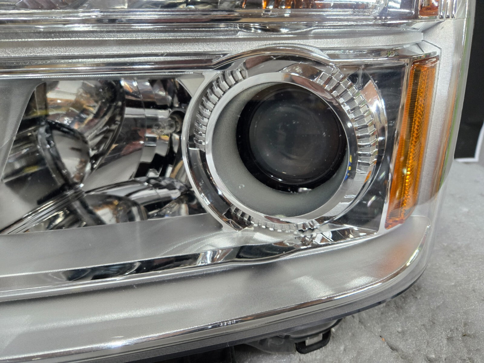 2010 2011 2012 2013 2014 2015 GMC Terrain Driver Left LH Halogen Headlight OEM