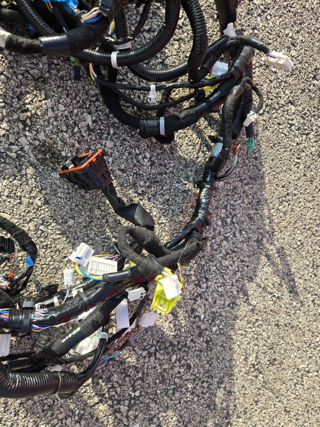 2025 NISSAN KICKS 2.0L MAIN BODY WIRE WIRING HARNESS 24010-7LG0C OEM