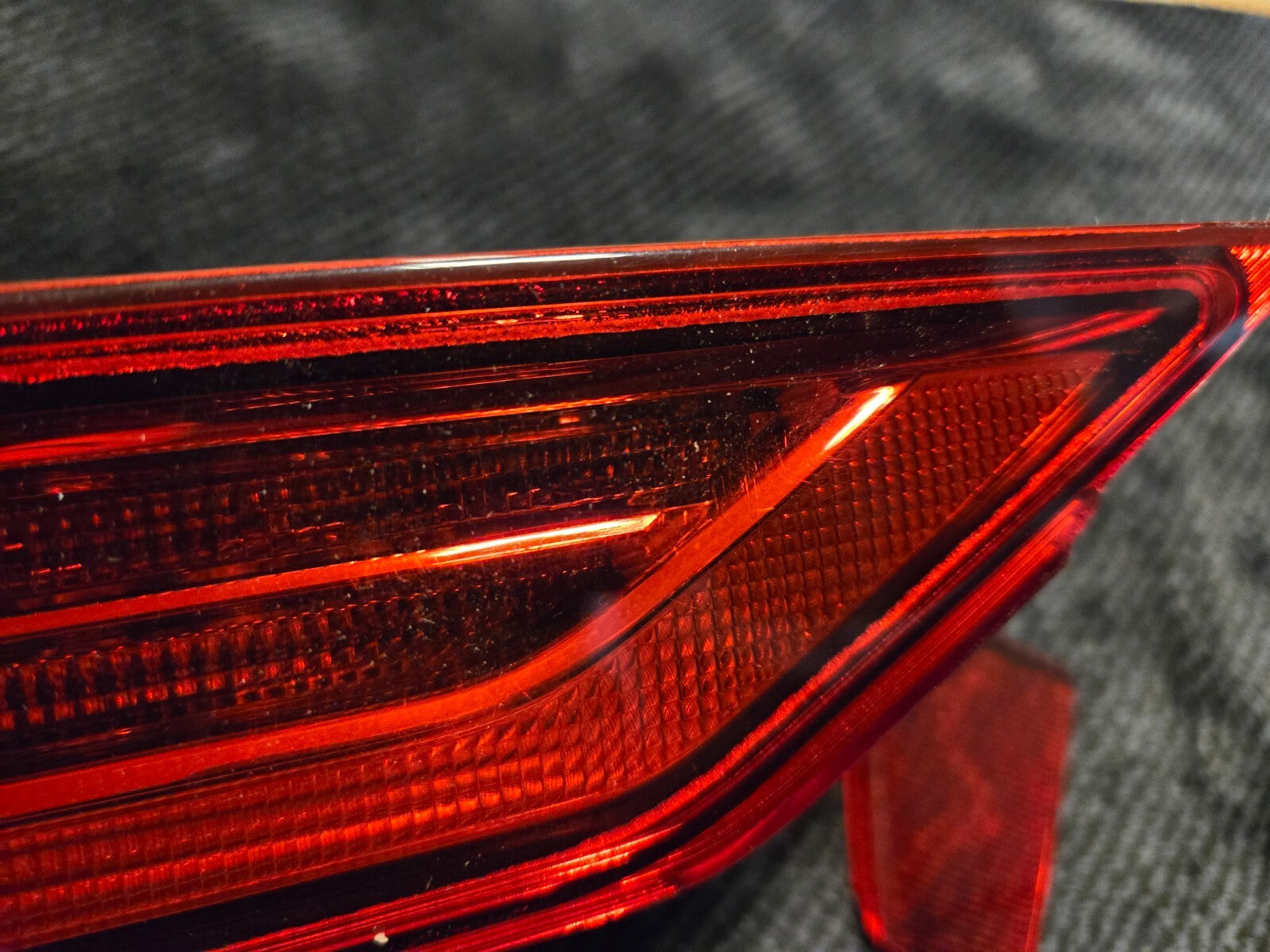 VOLVO XC60 MK2 Rear Left Inner Taillight 31446617 OEM GENUINE