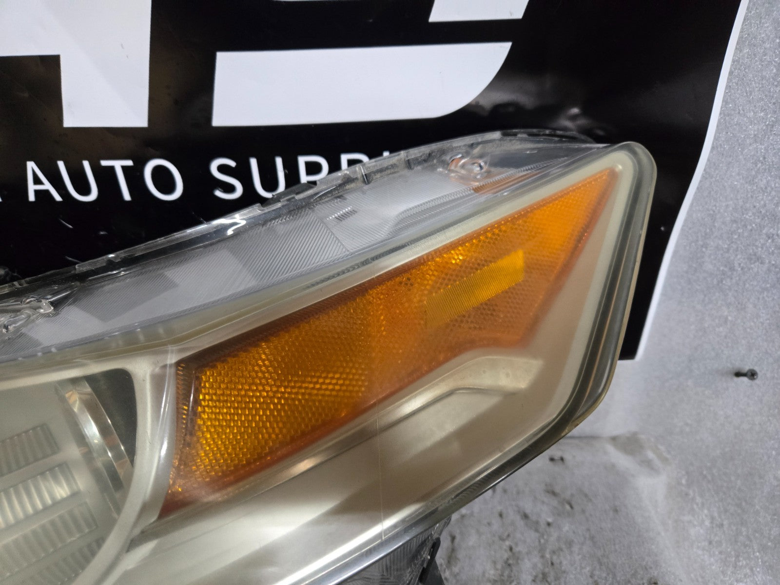 2009 2010 2011 Acura TL Sedan HID Xenon Headlight Left LH Driver Side OEM