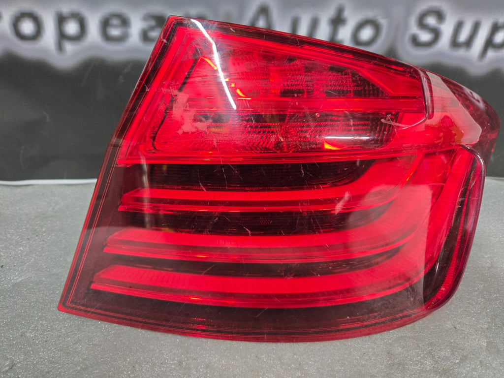 2014-2016 BMW 5 Series F10 Right RH Passenger Taillight Tail Lamp OEM 184080-02
