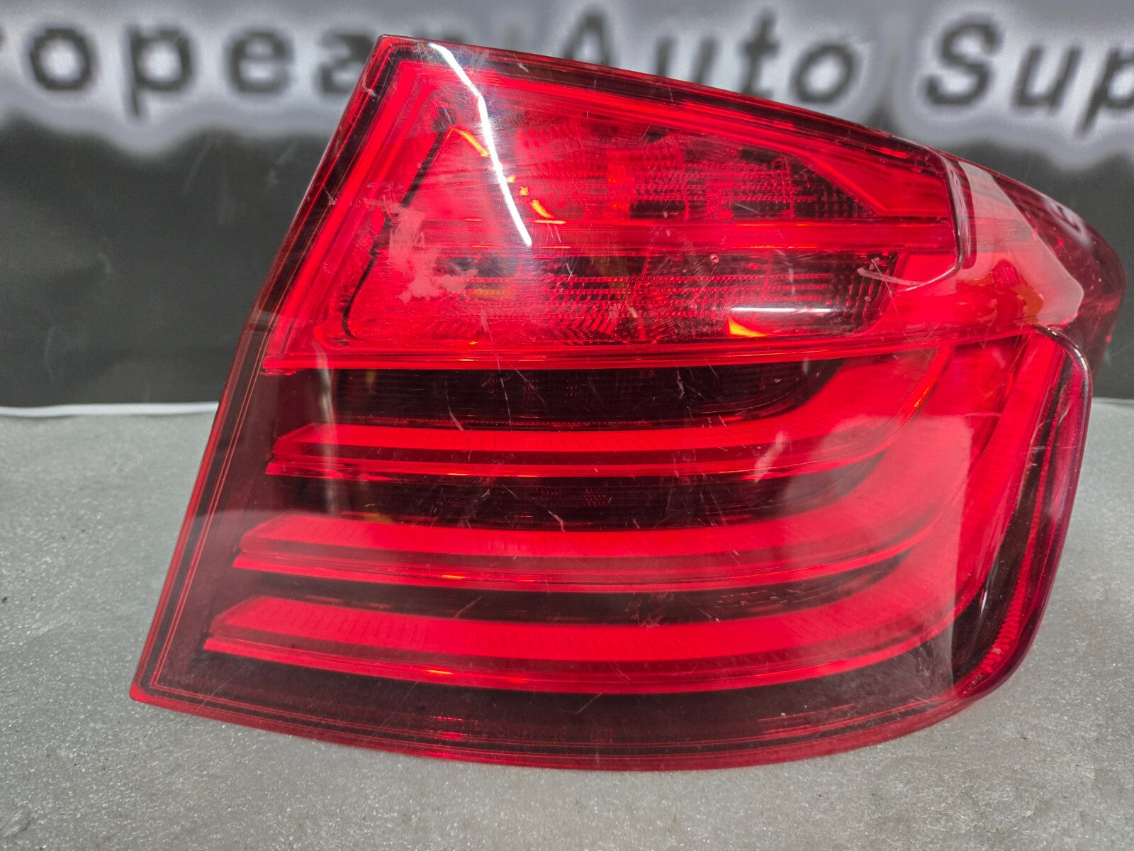 2014-2016 BMW 5 Series F10 Right RH Passenger Taillight Tail Lamp OEM 184080-02