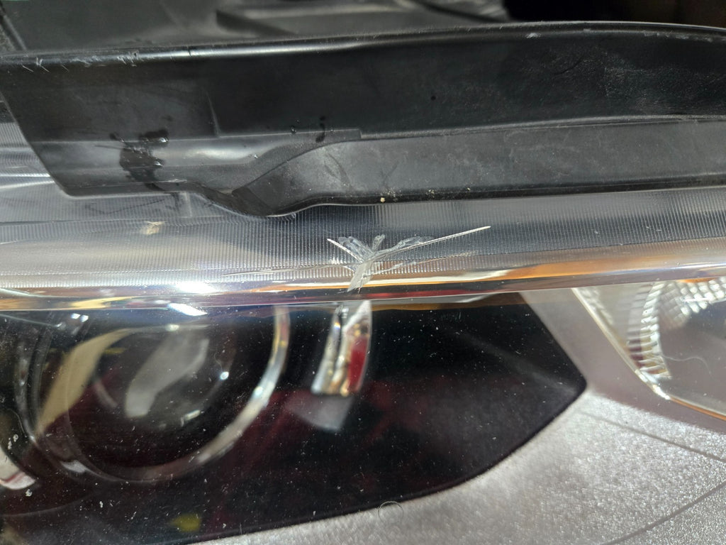 2018 2019 2020 2021 Chevrolet Traverse Headlight Xenon HID RH Right Side OEM
