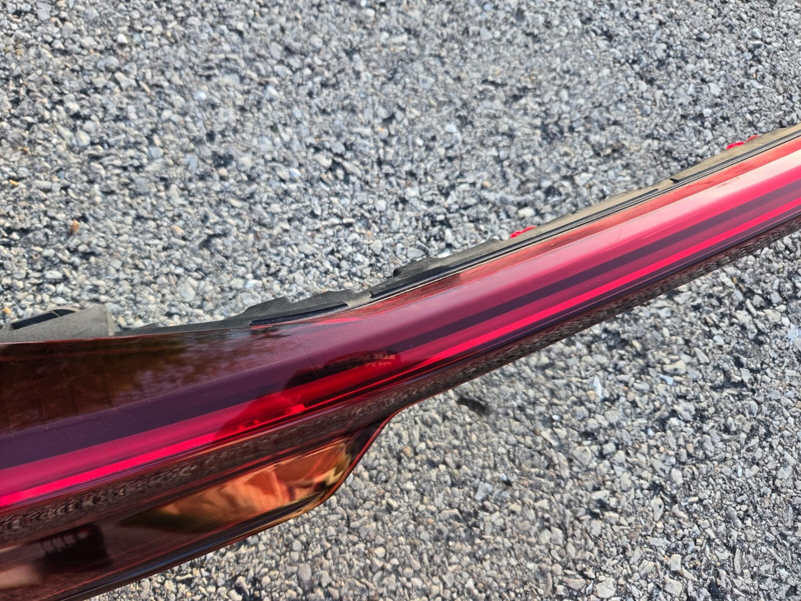 2019-2022 Lexus UX200 UX250H Tailgate Liftgate Back Center LED Taillight Bar OEM