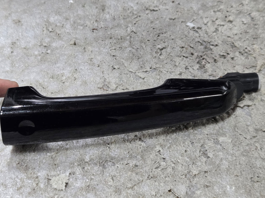 2016-2023 LAND ROVER DISCOVERY SPORT - Exterior DOOR Handle Bracket OEM