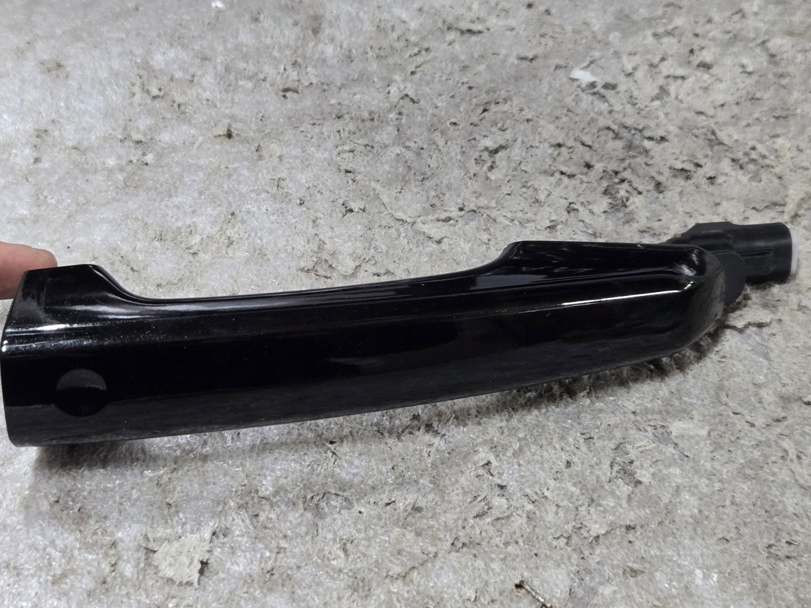 2016-2023 LAND ROVER DISCOVERY SPORT - Exterior DOOR Handle Bracket OEM