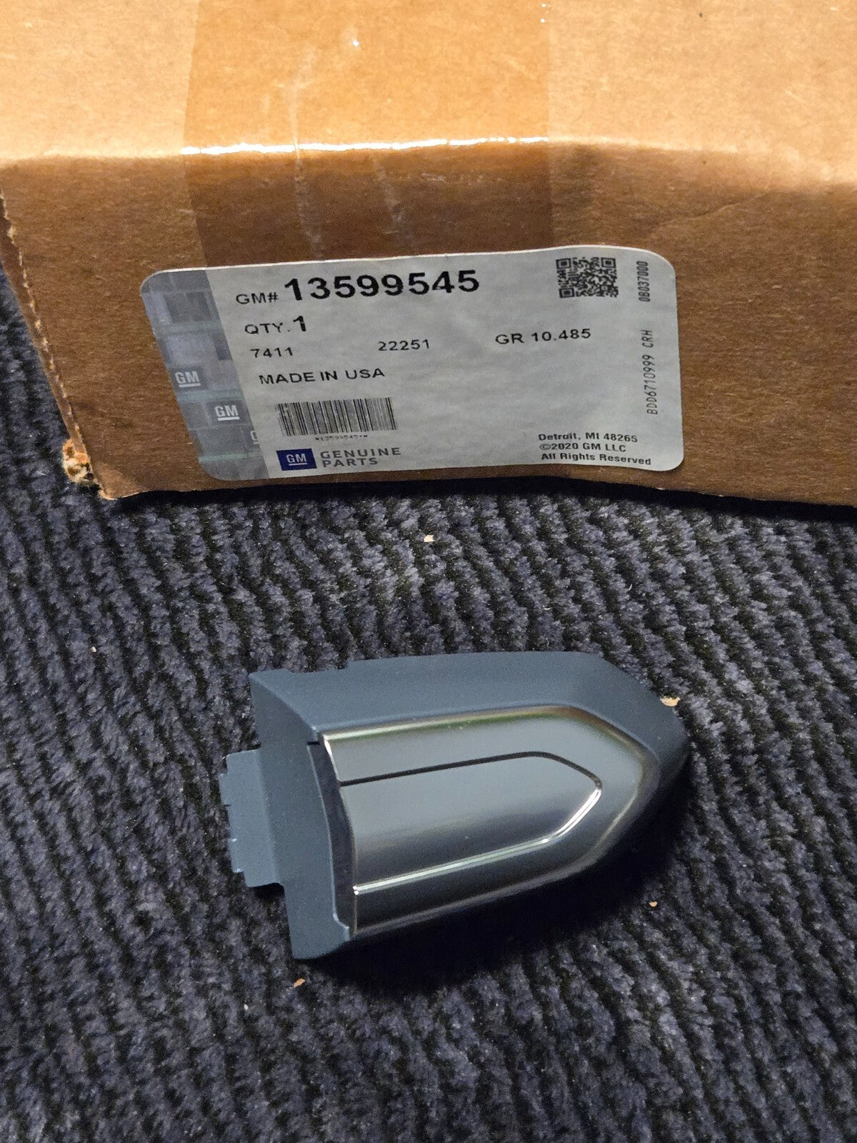 Genuine GM Passenger Side Front Door Lock Cylinder Cap 13599545 OEM