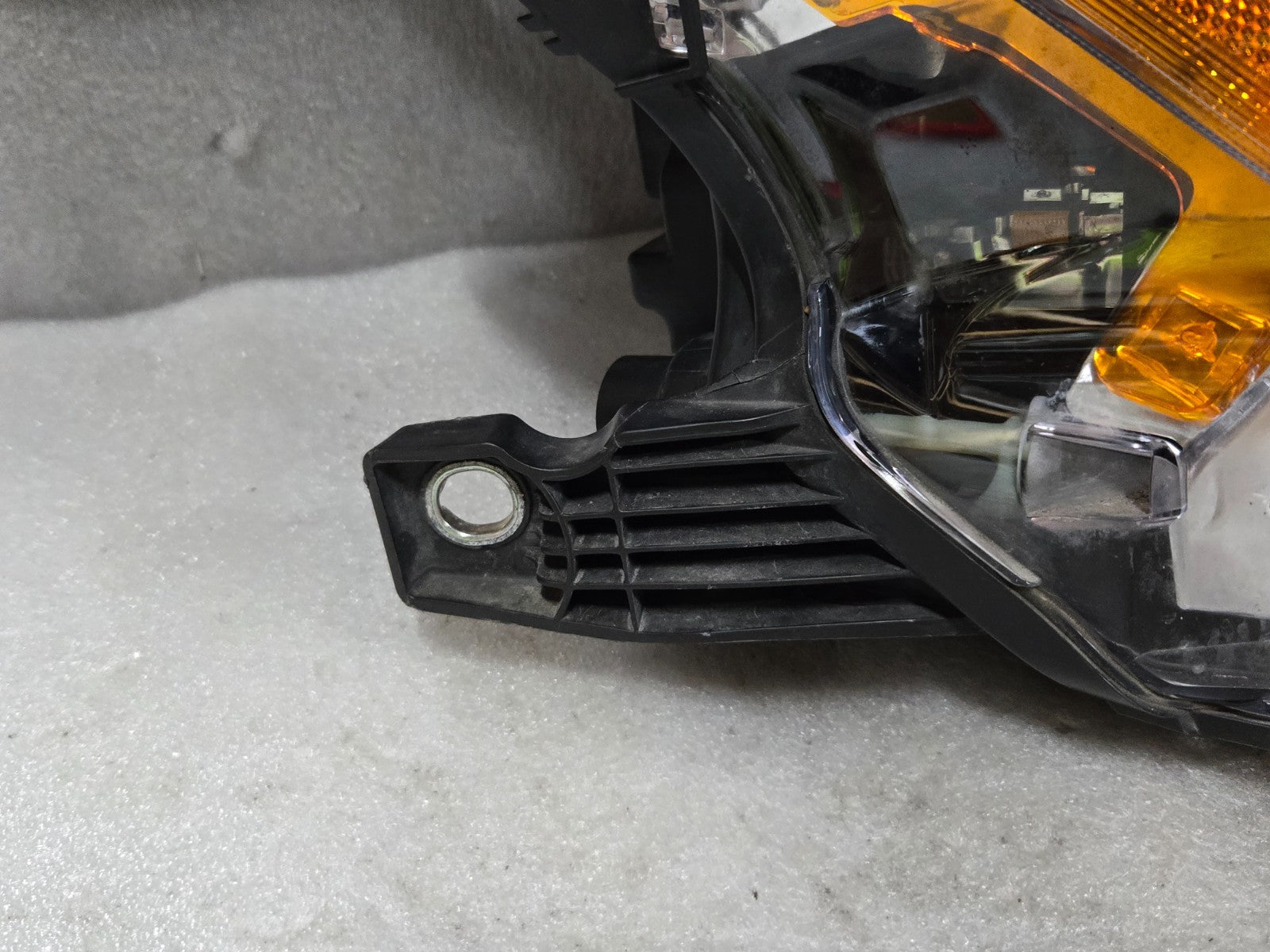 2018-2021 MASERATI QUATTROPORTE M156 RIGHT HEADLIGHT LED OEM 670100620 COMPLETE