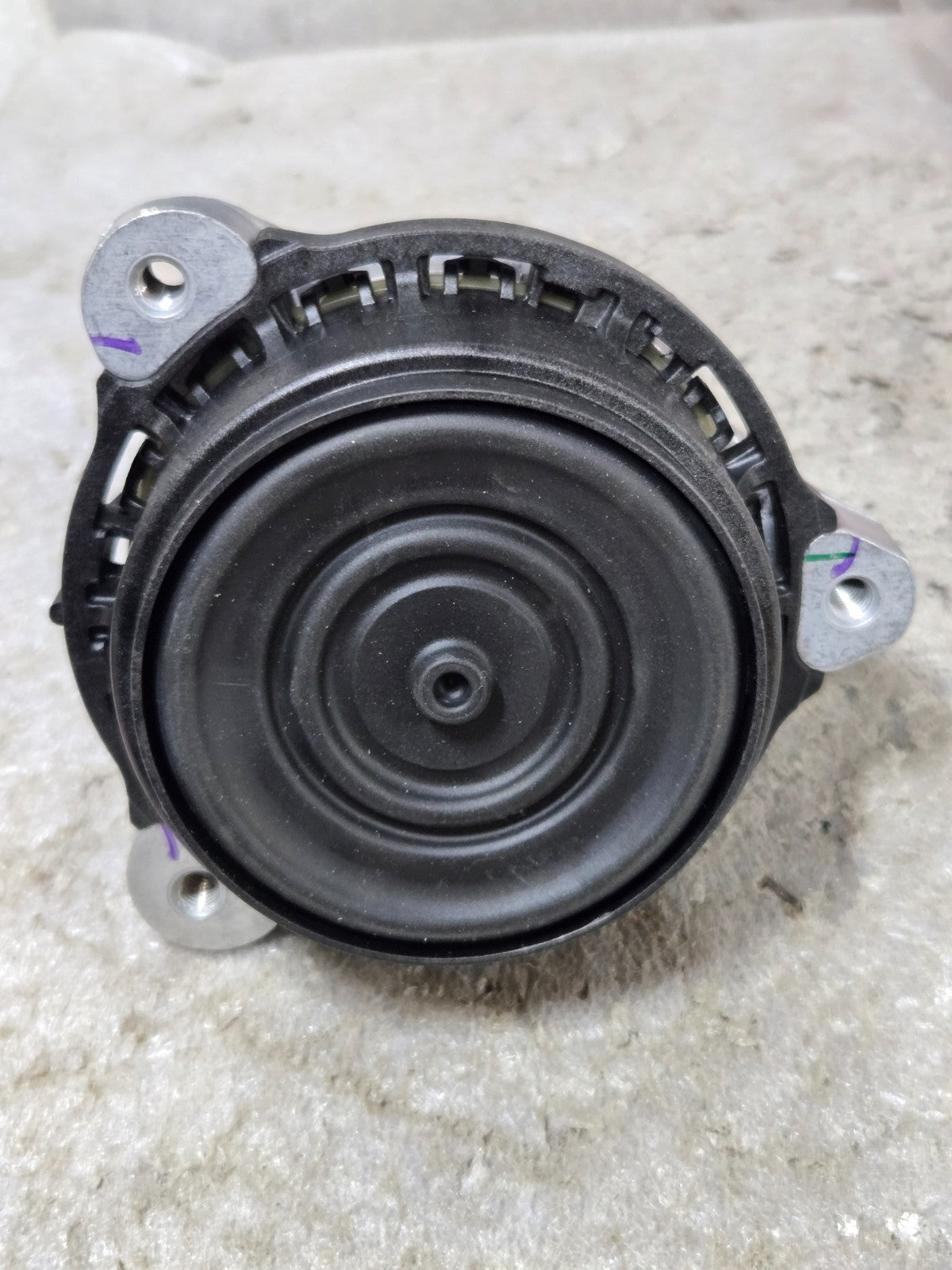 2019 - 2024 BMW X4 G02 XDRIVE 3.0L ENGINE MOTOR RIGHT SIDE MOUNT BRACKET OEM