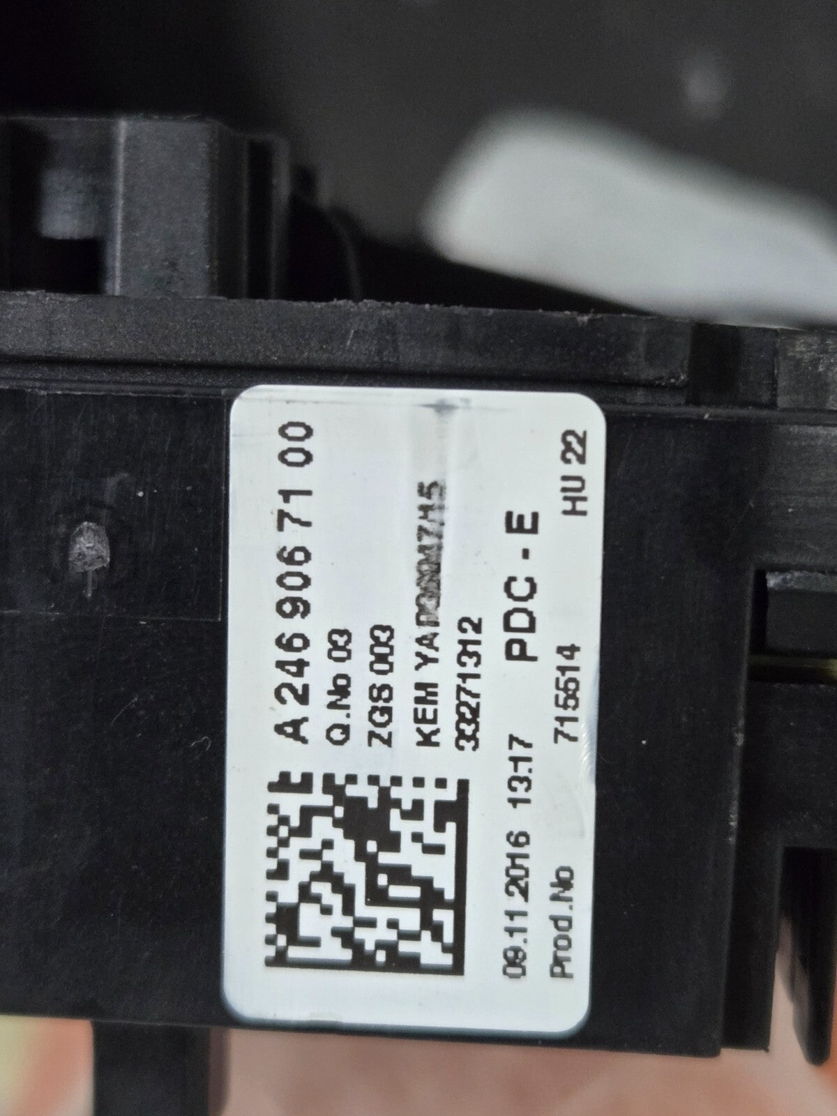 2015-2020 MERCEDES CLA GLA  - ENGINE BAY RELAY FUSE JUNCTION BOX BLOCK OEM