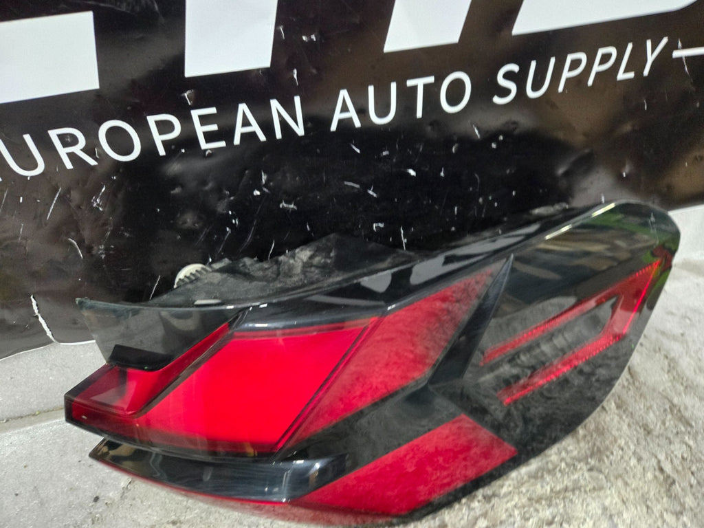 2024-25 BMW X5 G05 REAR RIGHT PASSENGER SIDE OUTER TAILLIGHT TAIL LIGHT LAMP OEM
