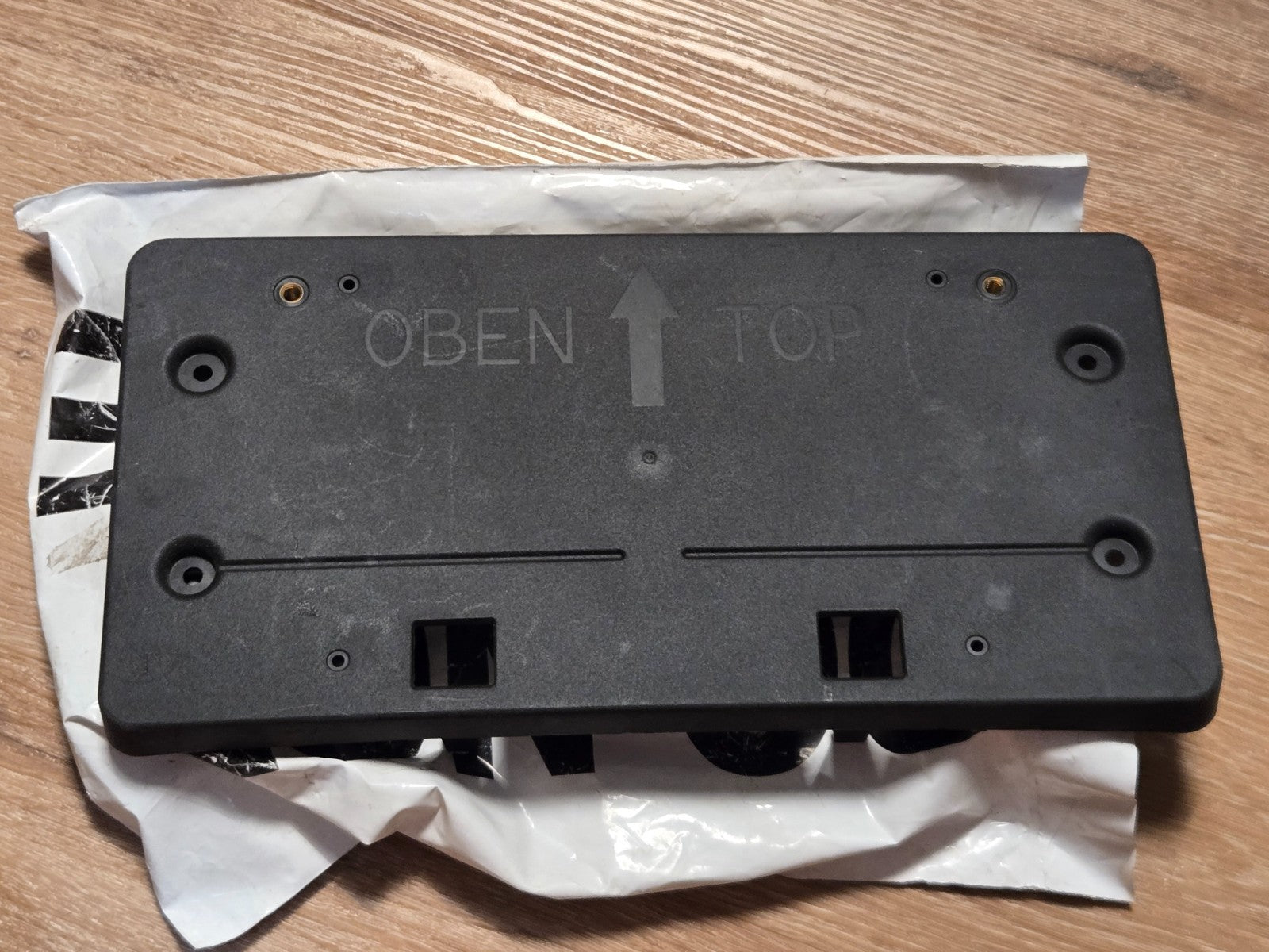 2018 - 2021 BMW X3 G01 FRONT BUMPER LICENSE PLATE MOUNT BRACKET OEM 51117399967