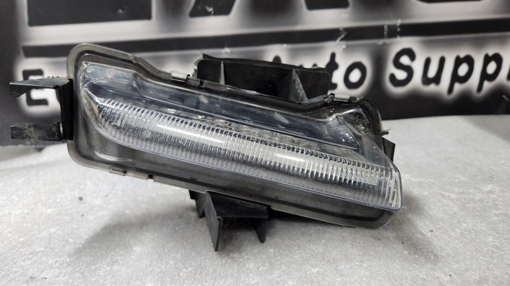 Chevrolet Camaro 2016 2017 2018 RH Right Daytime Running Light OEM 84041478