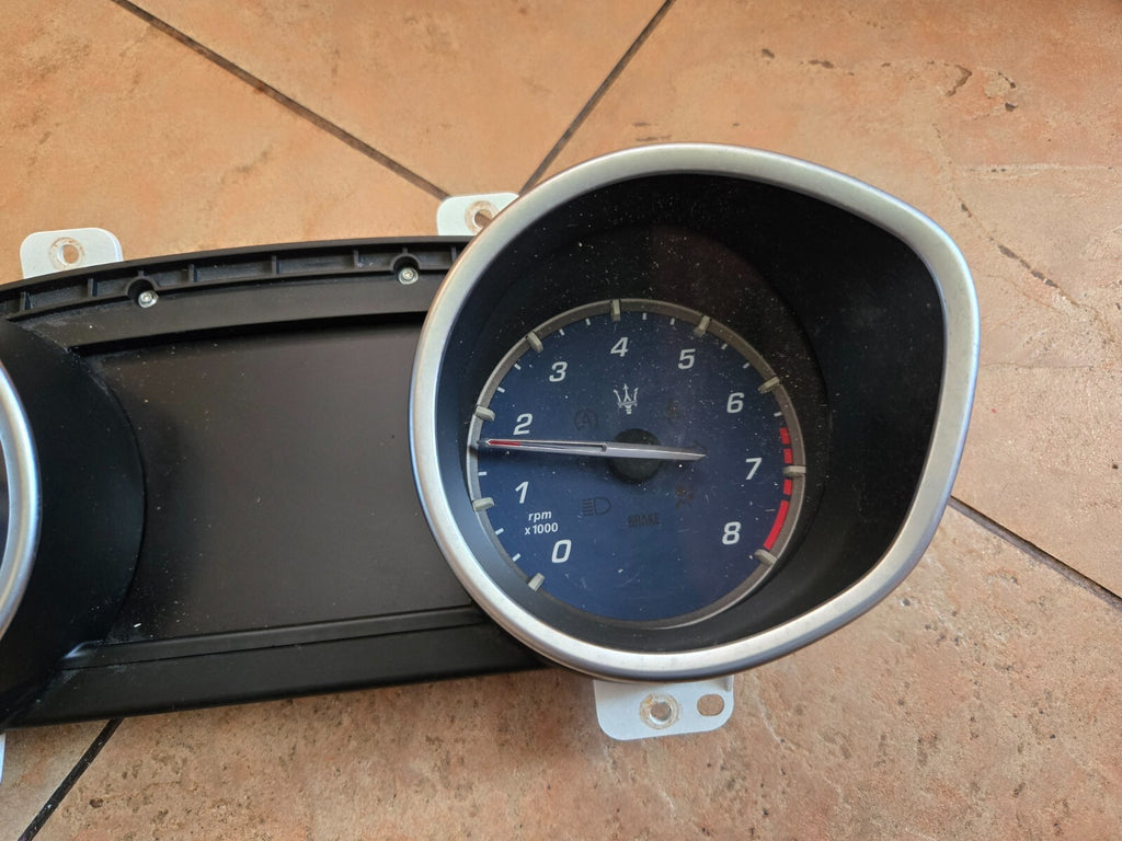 2014-2017 Maserati Ghibli Instrument Cluster Speedometer 670030640 OEM Genuine