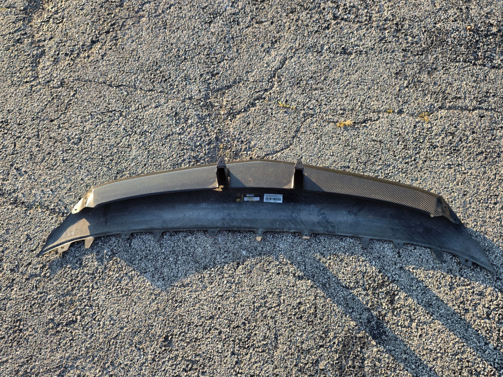 LAMBORGHINI URUS CARBON FRONT CENTER LOWER SPOILER SPLITTER 4ML807059A OEM