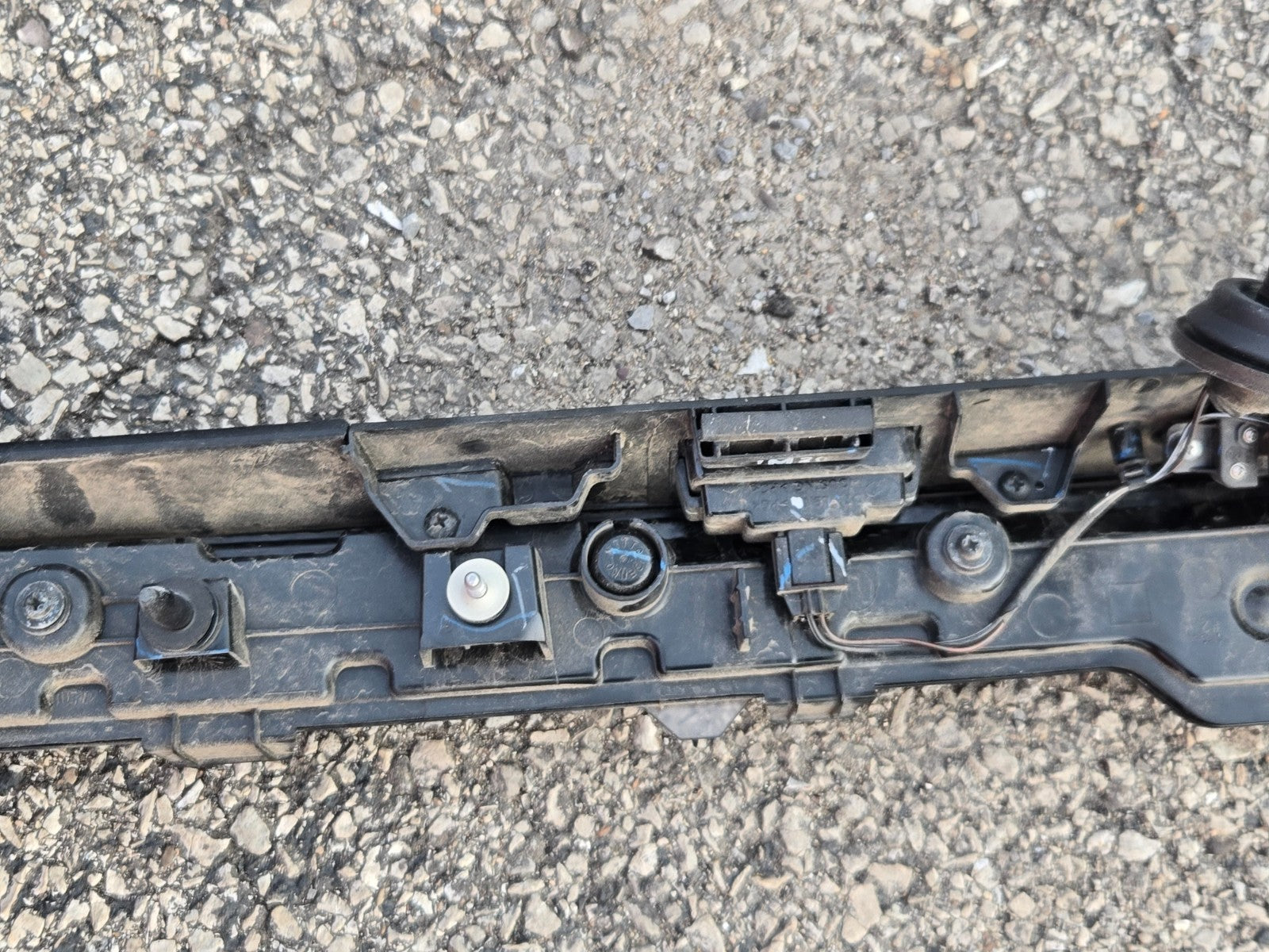 22-24 Hyundai Tucson Rear Center Trunk w/ Camera LED Tail Light OEM 92403-CW120