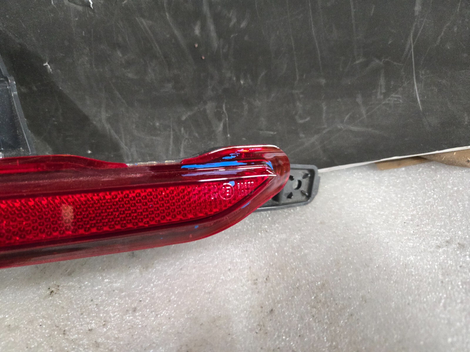 2021 2022 Kia Sorento Rear Reflector Light Lamp Passenger Right 92406-P2000 OEM