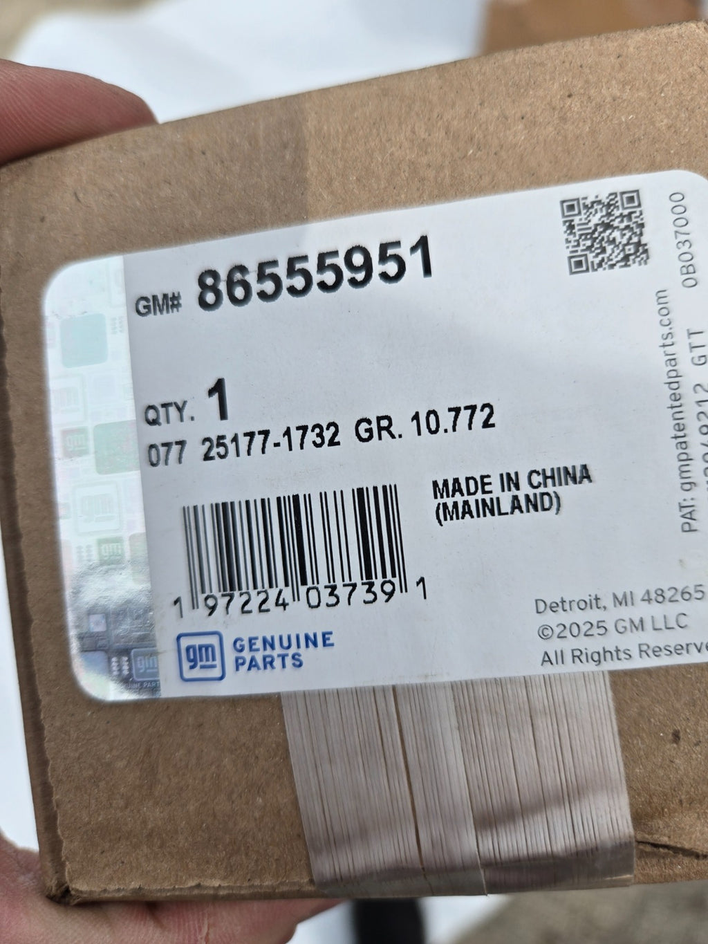 Genuine GM F Molding 86555951 OEM NEW