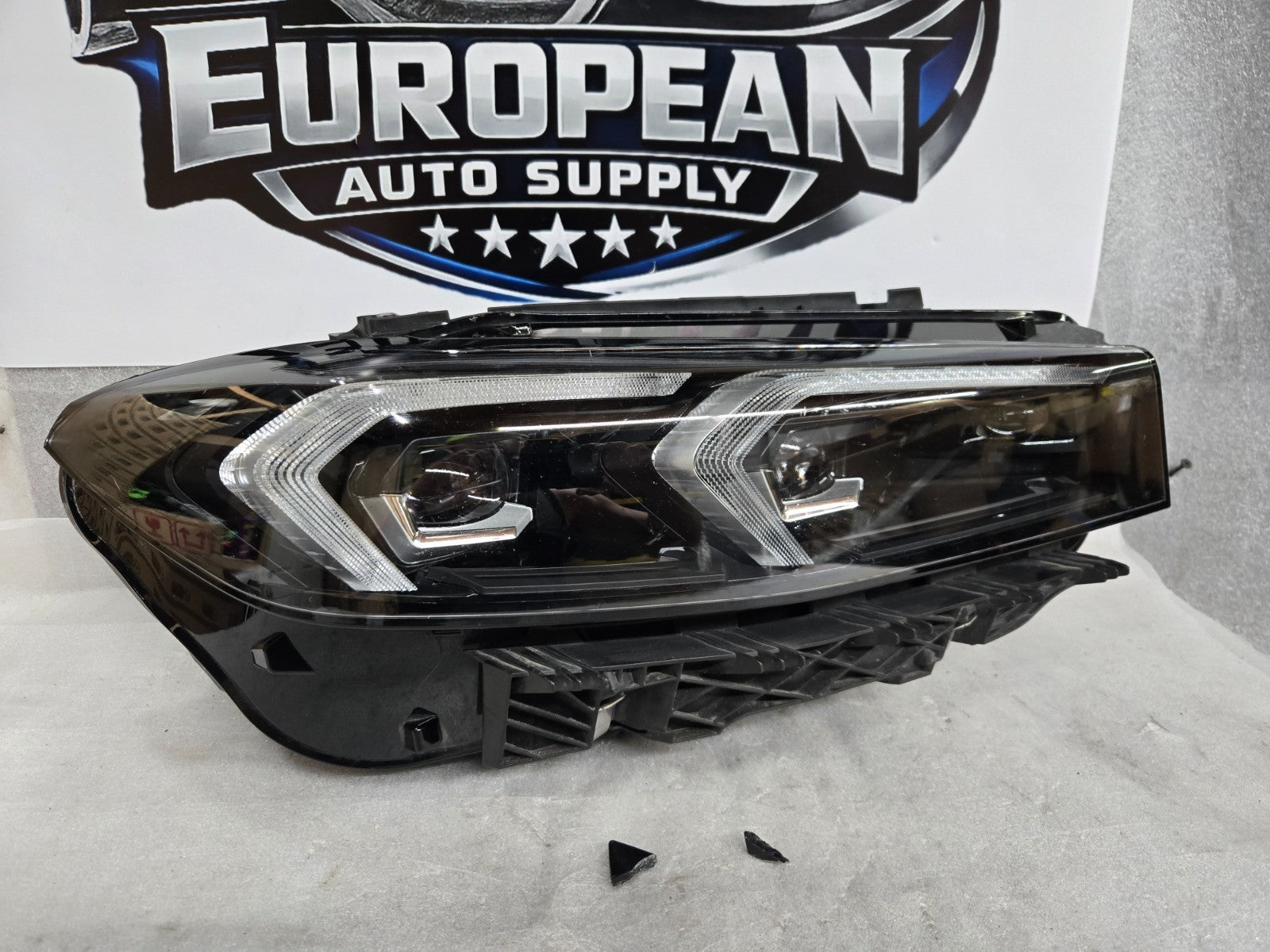 2022-2025 BMW 3-Series Right RH Passenger Shadowline LED Headlight OEM 7886664