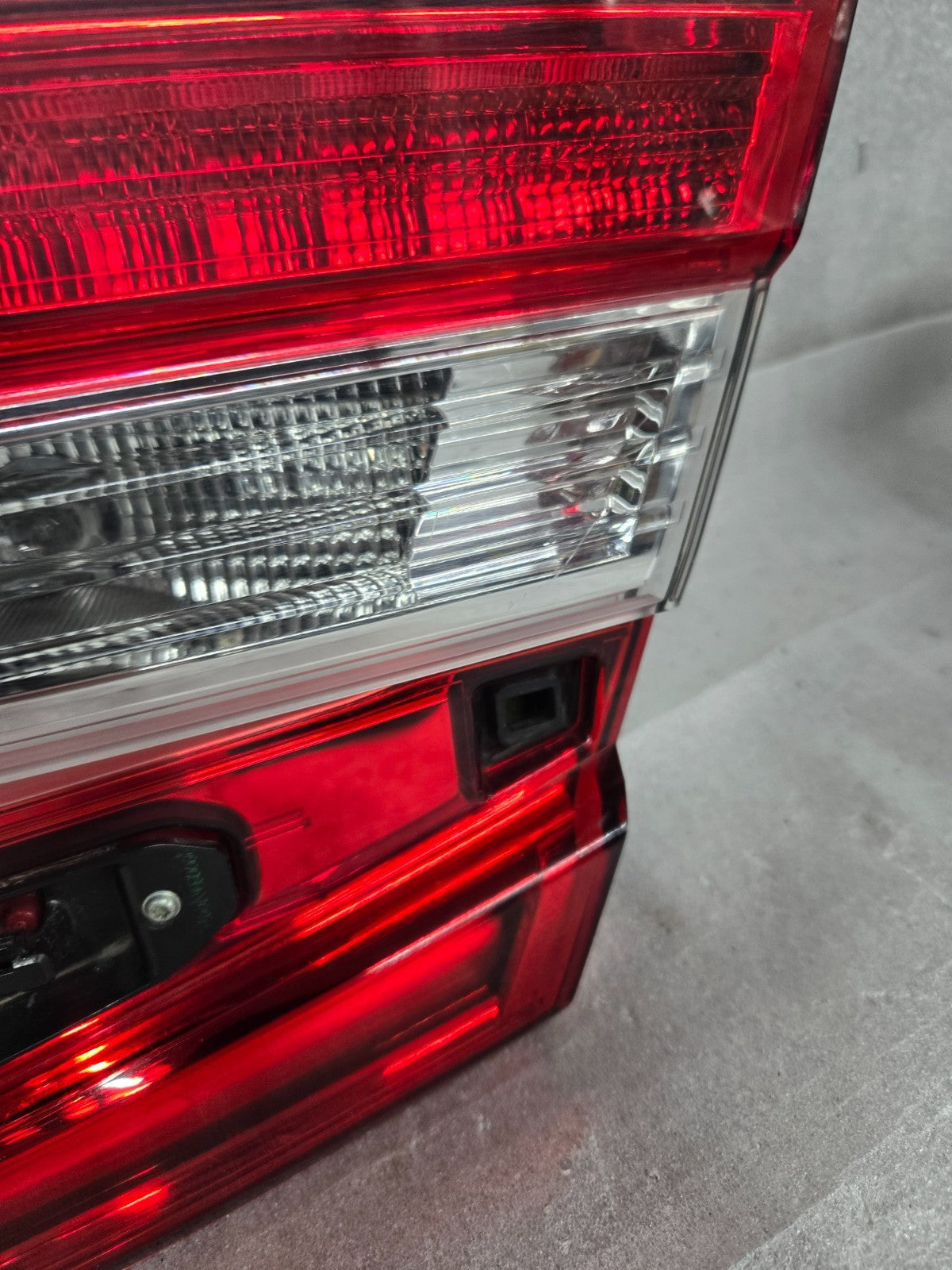 2018-2022 Honda Accord Passenger Rear Inner Tail Light RH 34150-TVA-A013-M1 OEM