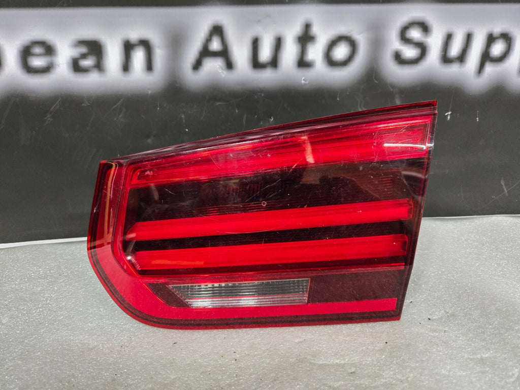 2016 - 2018 BMW 3 SERIES F30 RIGHT PASSENGER SIDE INNER TAIL LIGHT 2SK012148 OEM