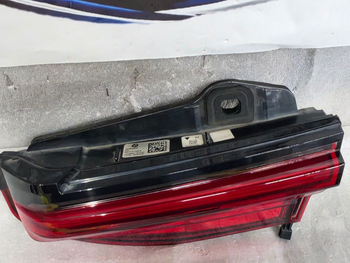 2020-2022 BMW 7 G11 G12 740 750 M760 ALPINA B7 TAIL LIGHT TRUNK LID RIGHT RH OEM