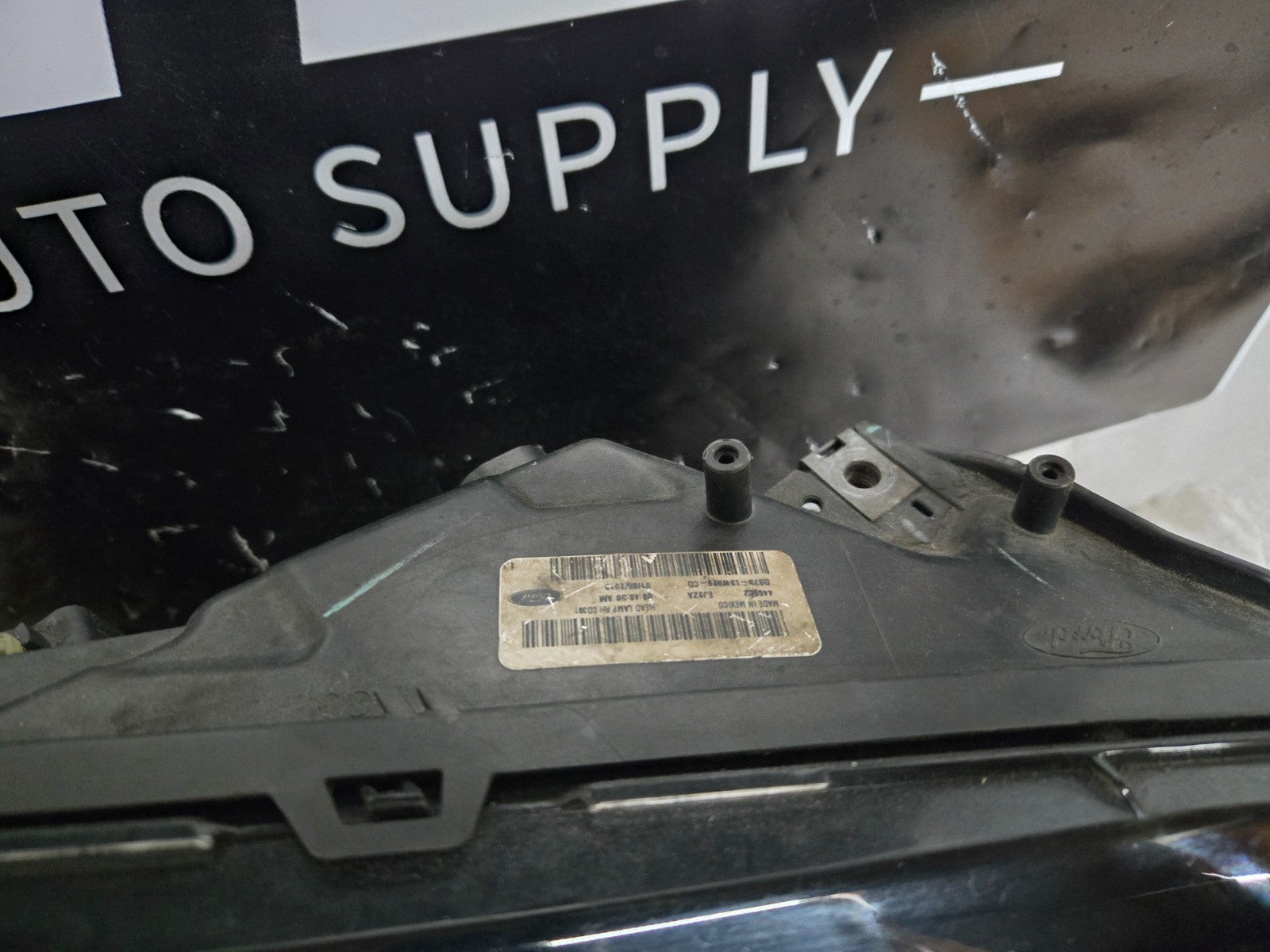 2013-2016 Ford Fusion Halogen Right Side Headlight Assembly OEM DS73-13W029-CD