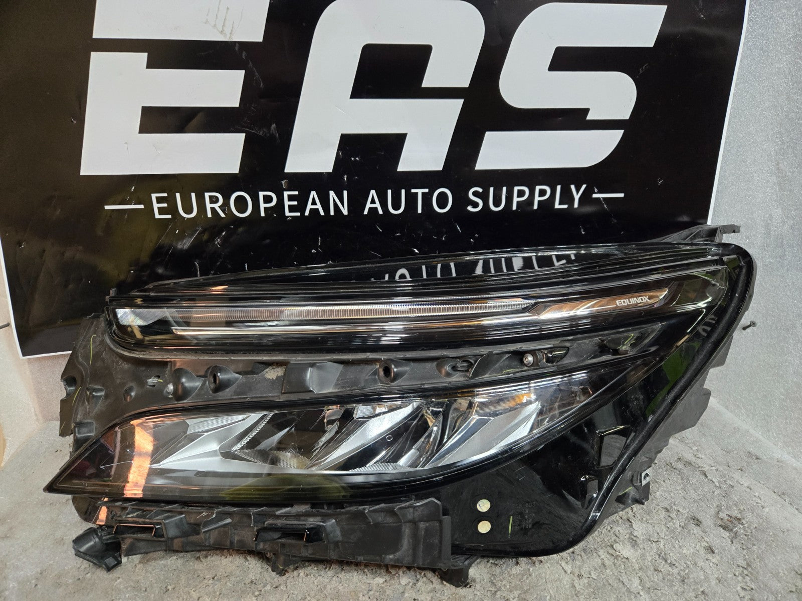 2022-2024 CHEVROLET EQUINOX LED HEADLIGHT OEM LH DRIVER SIDE REFLECTOR 85538064