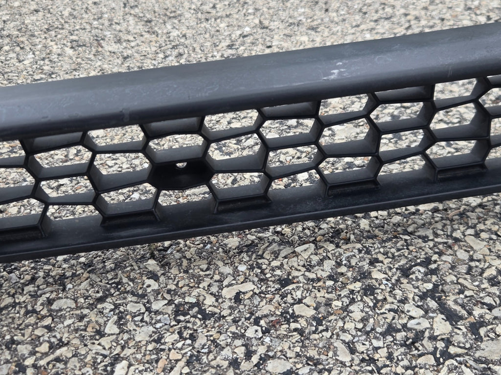 Lamborghini Huracan LP610 Rear Bumper Upper Metal Grille Mesh 4T0807684 OEM