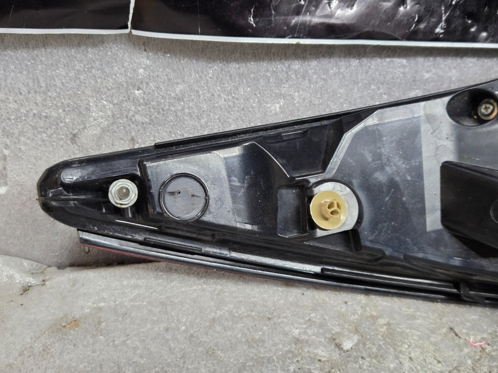 2022-2024 Acura MDX LED Quarter Tail Light Right RH Passenger Side OEM *CHIPPED