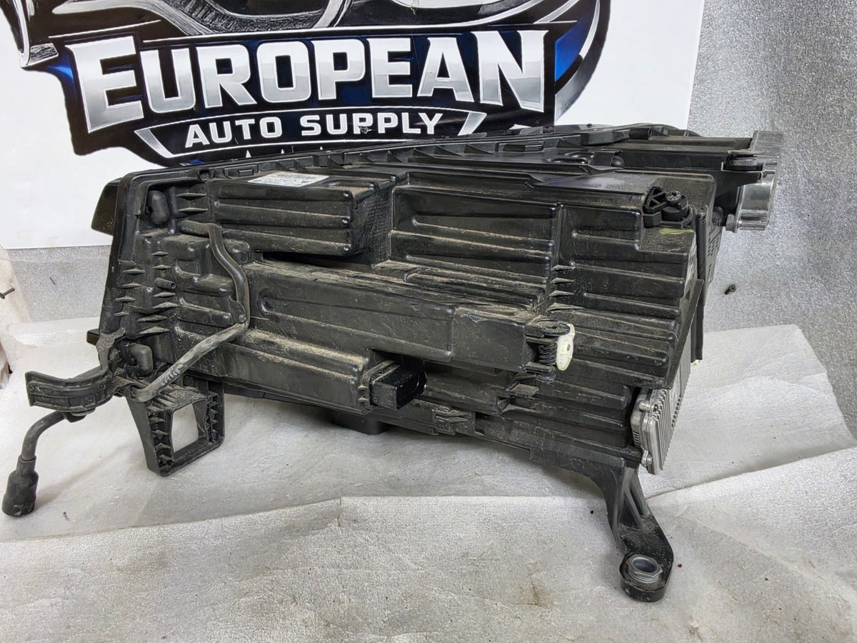 2024 - 2025 Volkswagen Atlas Right RH Base LED Headlight OEM Complete 3CN941082L