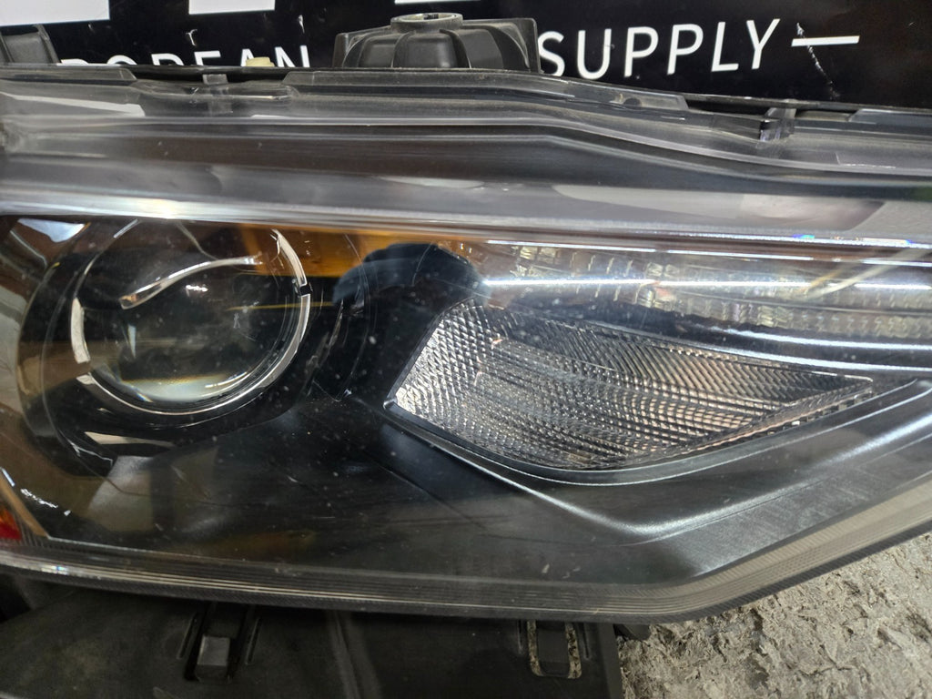 2017-2020 Maserati Levante Right RH Passenger Side Xenon Headlight OEM Non AFS