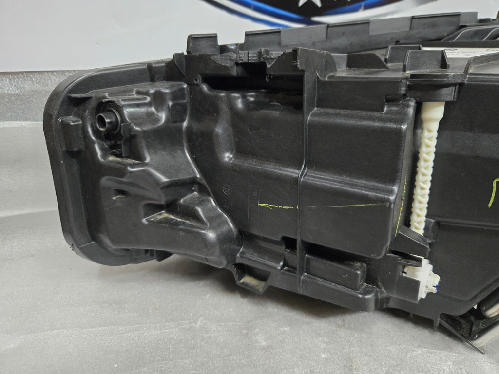 2022-2025 BMW 3-Series Right RH Passenger Shadowline LED Headlight OEM 7886664