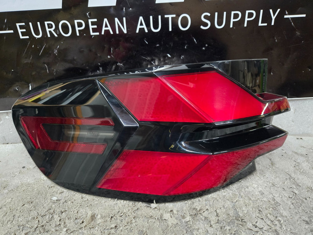 2024 - 2025 BMW X5 G05 REAR LEFT DRIVER SIDE OUTER TAILLIGHT TAIL LIGHT LAMP OEM