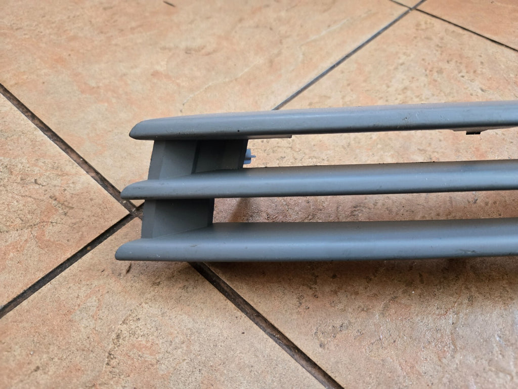 2013-2017 RANGE ROVER AUTOBIOGRAPHY LH LOWER BUMPER GRILLE INSERT OEM CK52018K28
