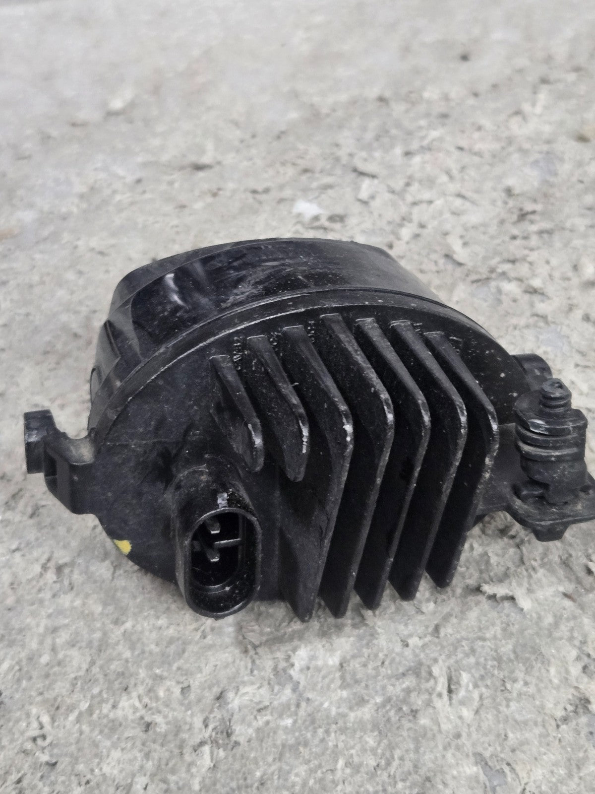 2021-2023 JEEP COMPASS FRONT RIGHT OR LEFT FOG LIGHT OEM