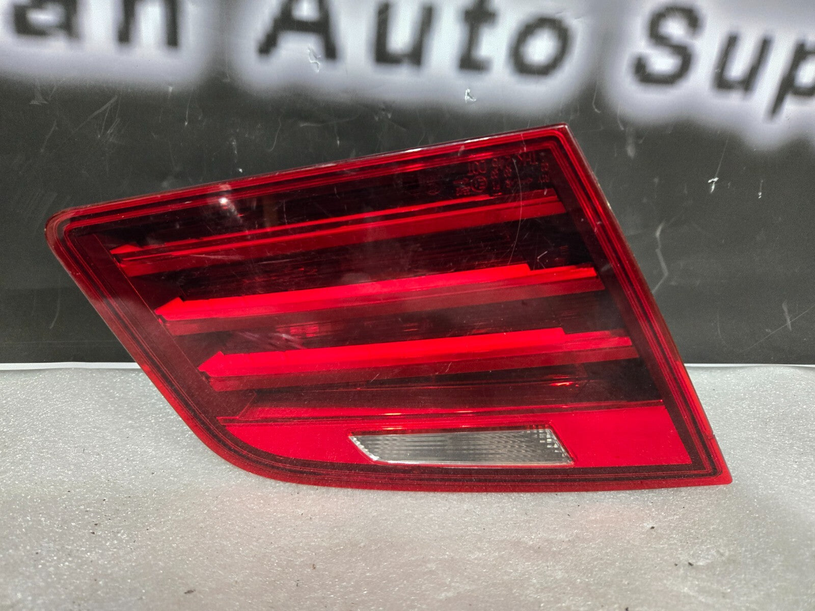 2011 2012 2013 2014 2015 BMW 528i 535i 550i M5 F10 Tail Light Left LH Driver OEM