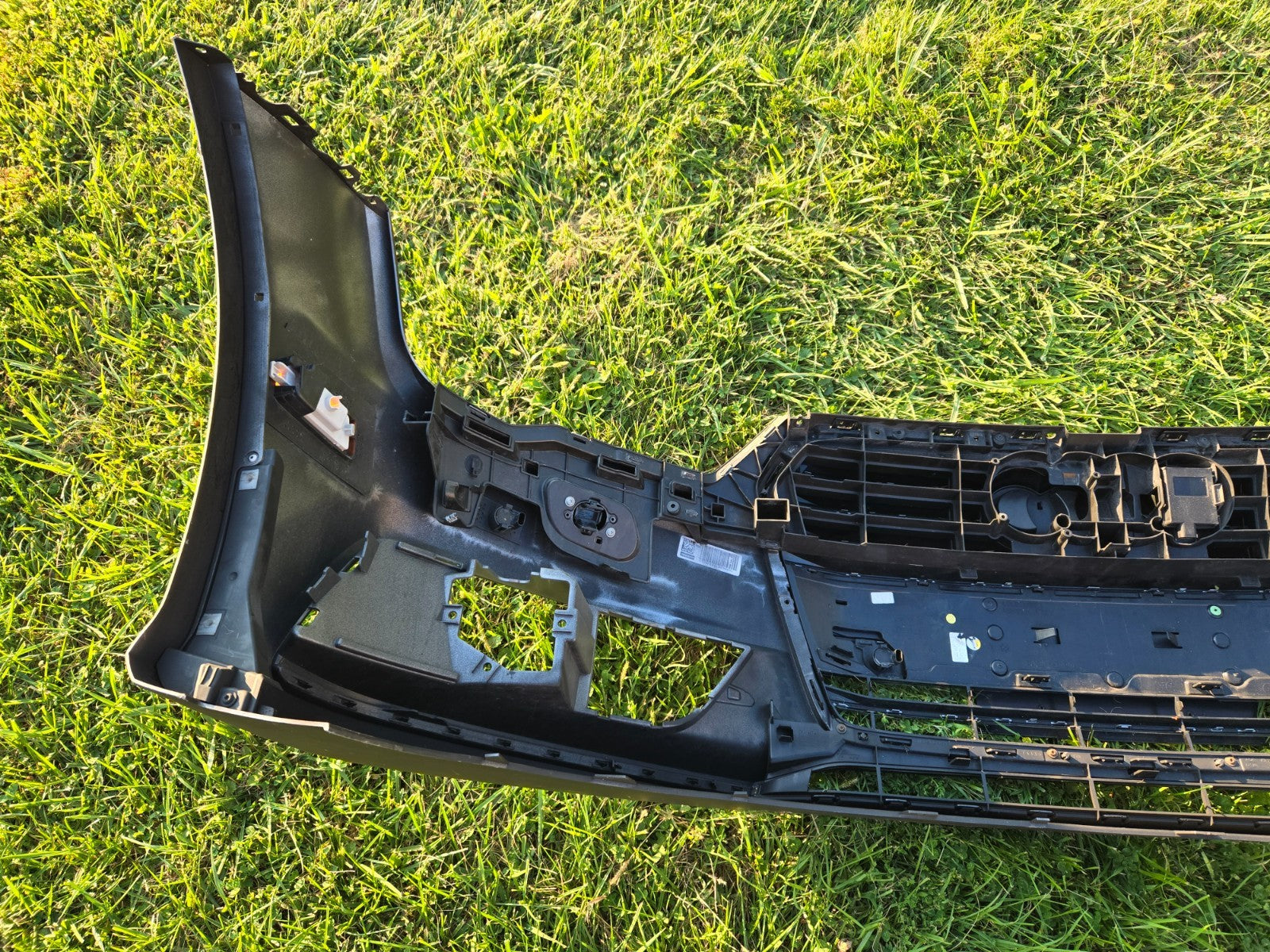 2016 2017 2018 AUDI A7 QUATTRO FRONT BUMPER NEAR COMPLETE OEM 4G8807437AH