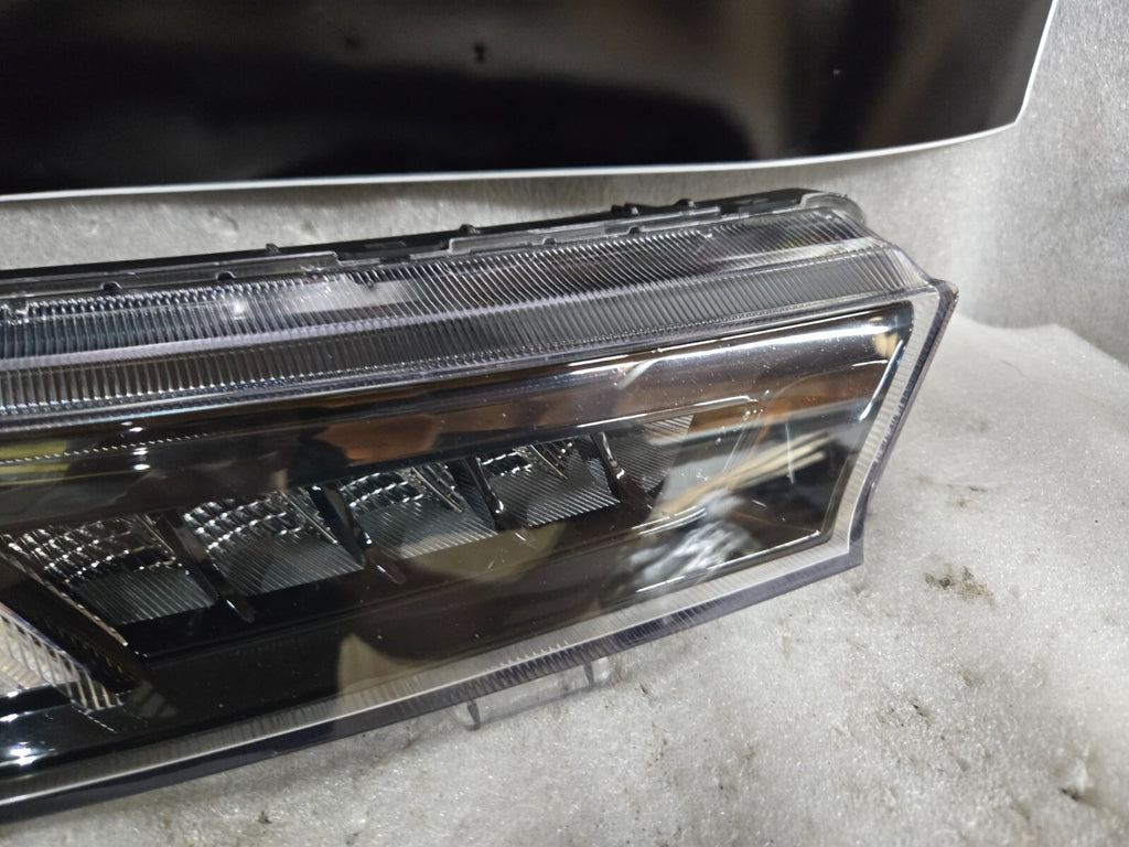 2020-2022 HYUNDAI PALISADE RIGHT RH PASSENGER SIDE LED DAYTIME RUNNING LIGHT OEM