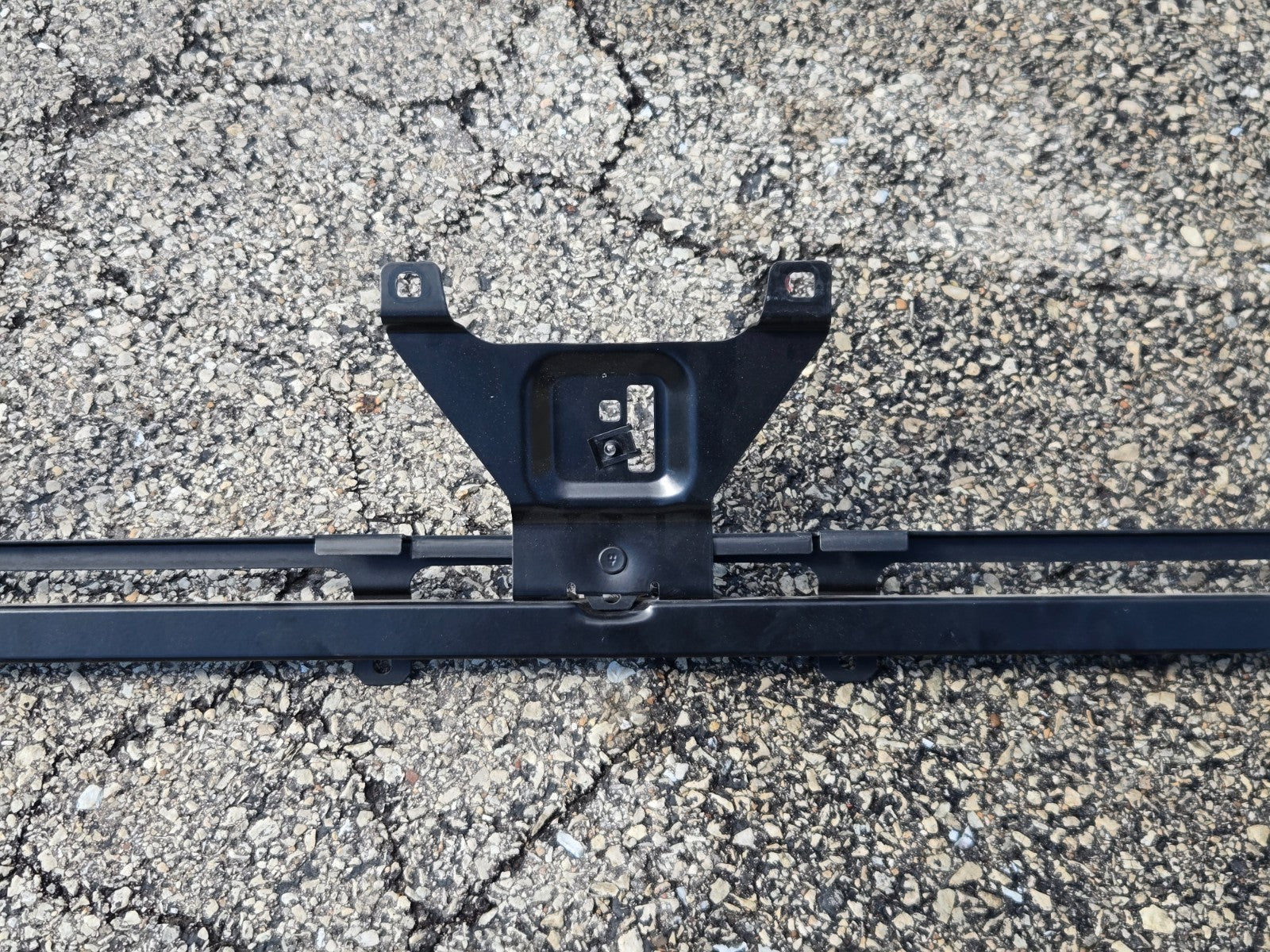 LAMBORGHINI HURACAN REAR BUMPER CROSSMEMBER SUPPORT MOUNT BRACKET OEM 4T0813753E