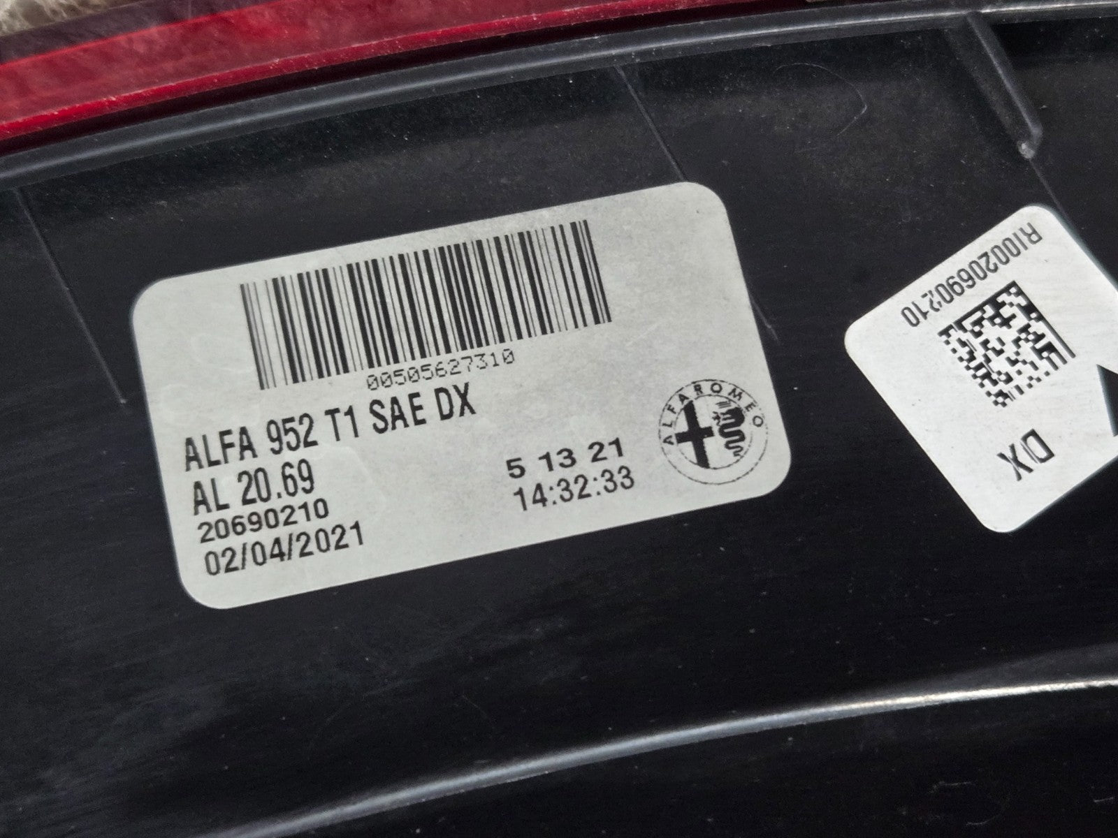 2017-2021 ALFA ROMEO GIULIA 952 REAR RIGHT OUTER TAILLIGHT TAIL LED LAMP OEM