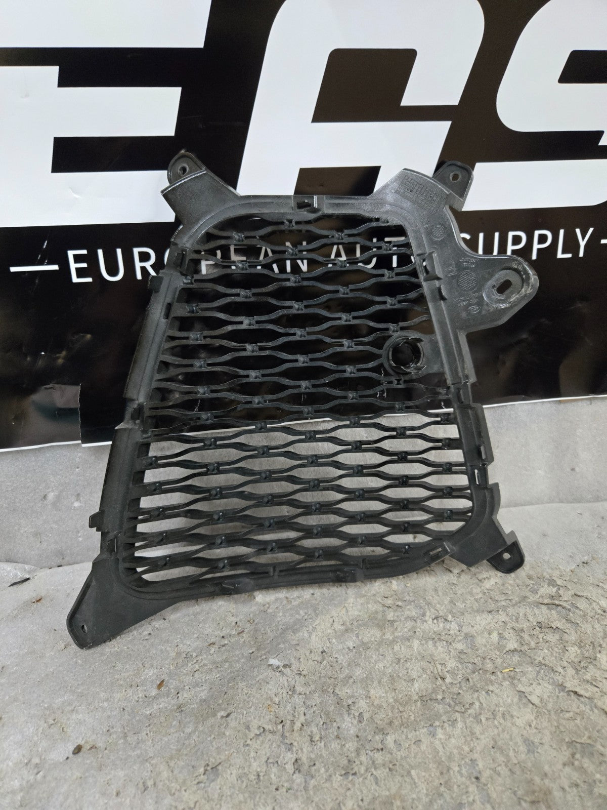 2018 - 2020 Range Rover Sport Front RIGHT Lower Bumper Grille JK6M-17K947-A OEM