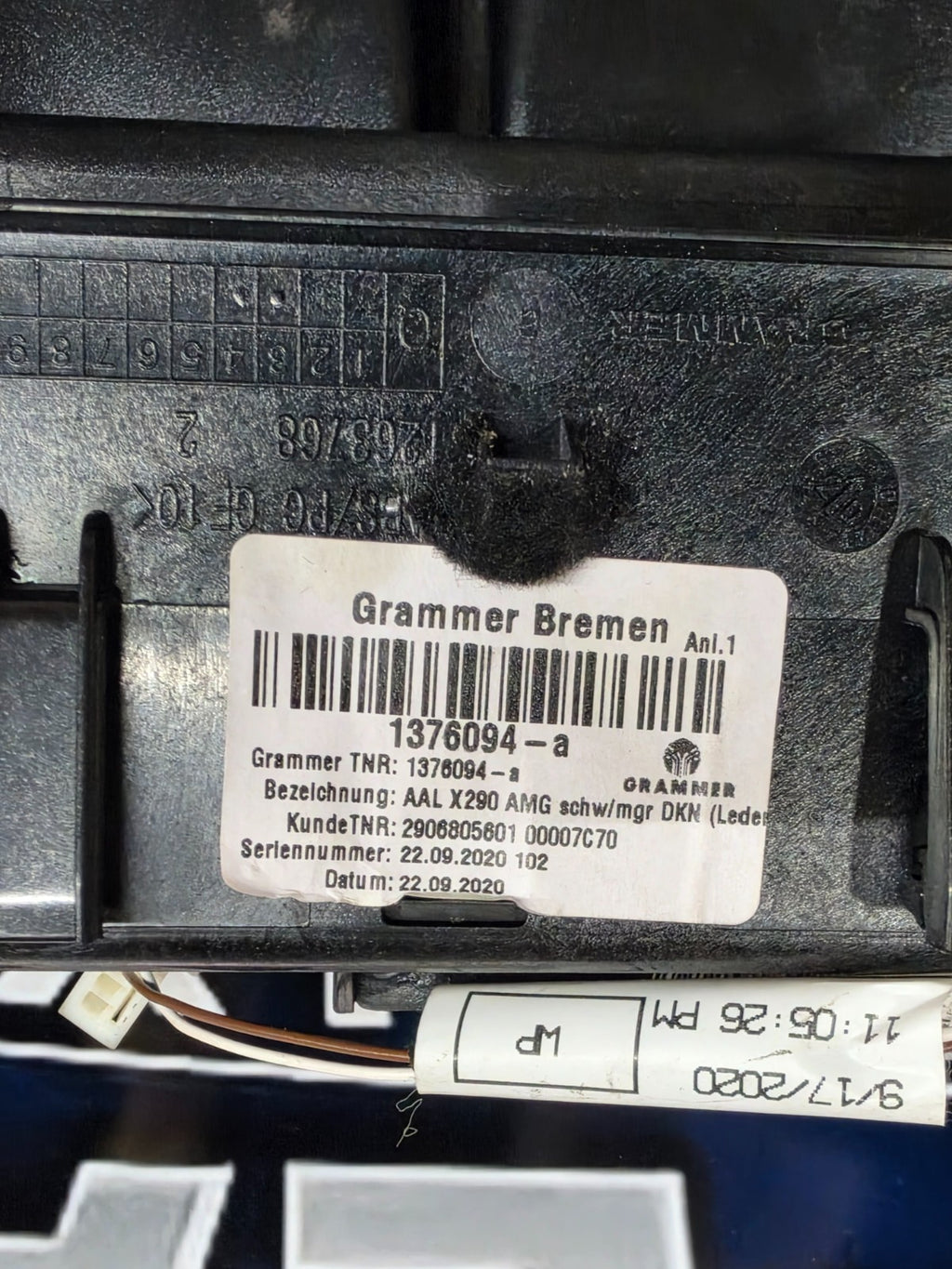 2018-2021 MERCEDES GLC63 AMG C253 CENTER CONSOLE ARMREST STORAGE OEM A2905402601